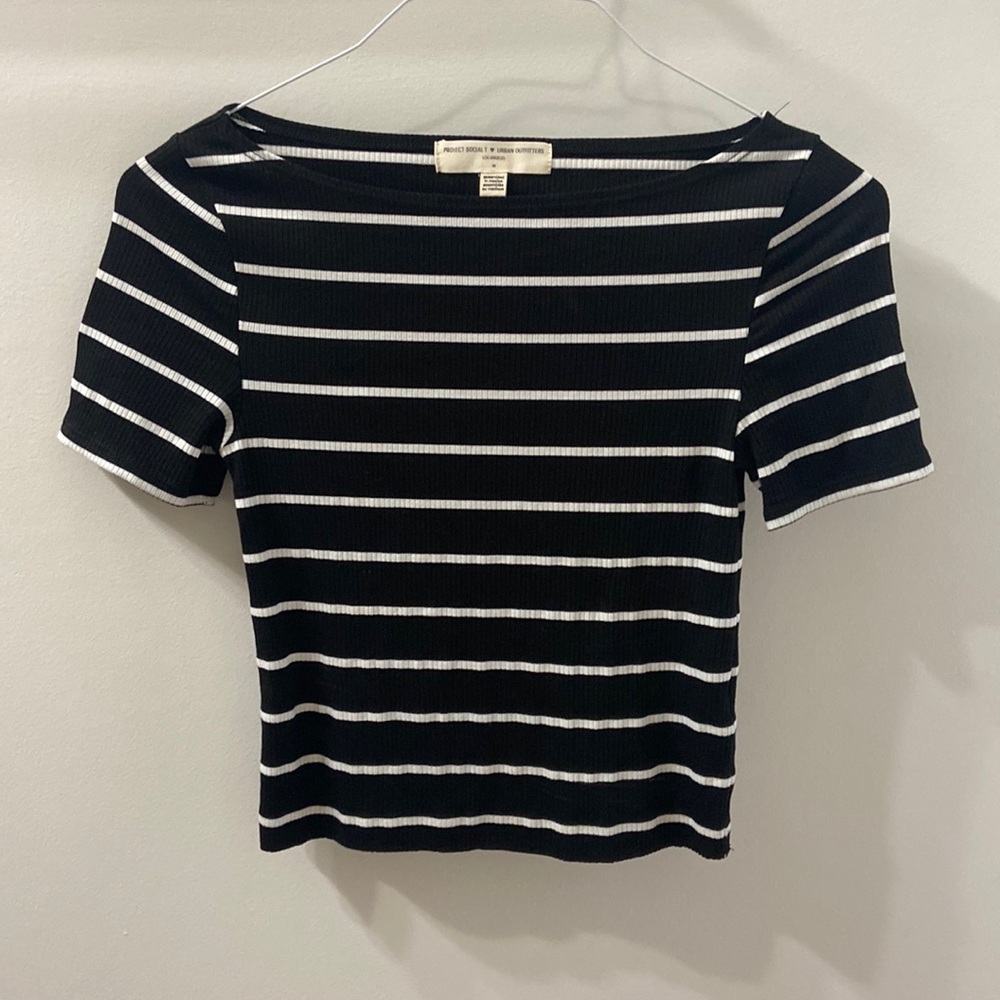 Urban Outfitters black/white striped M tshirt